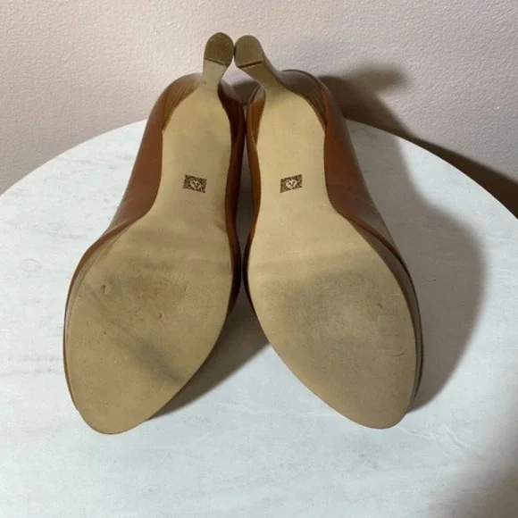 ANNE KLEIN Brown Leather Peep Toe‎ Platform Pumps - Picture 6 of 6